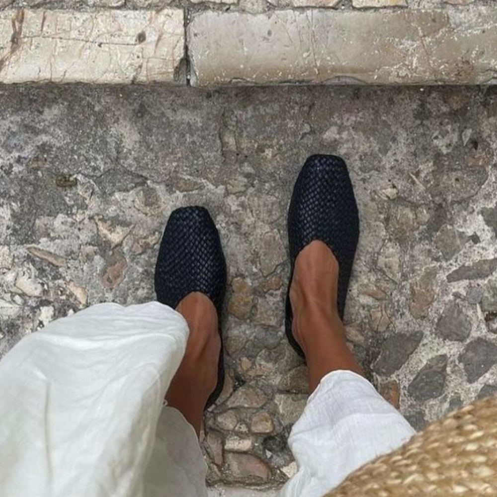LOQ Black Woven Flats